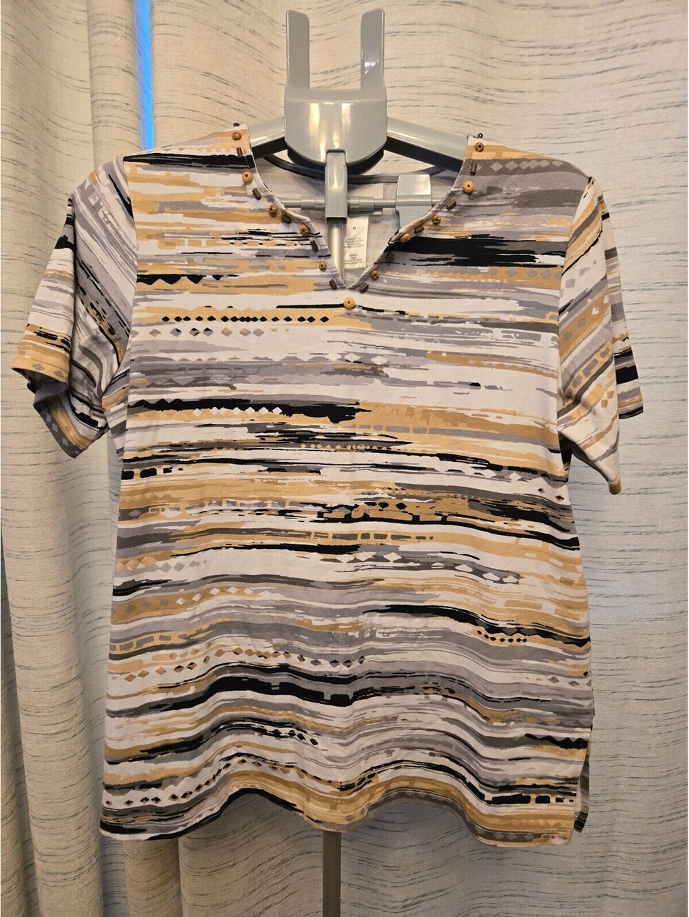 Alfred Dunner Women's Medium Abstract Stripe Embellished V Neck Top Cotton